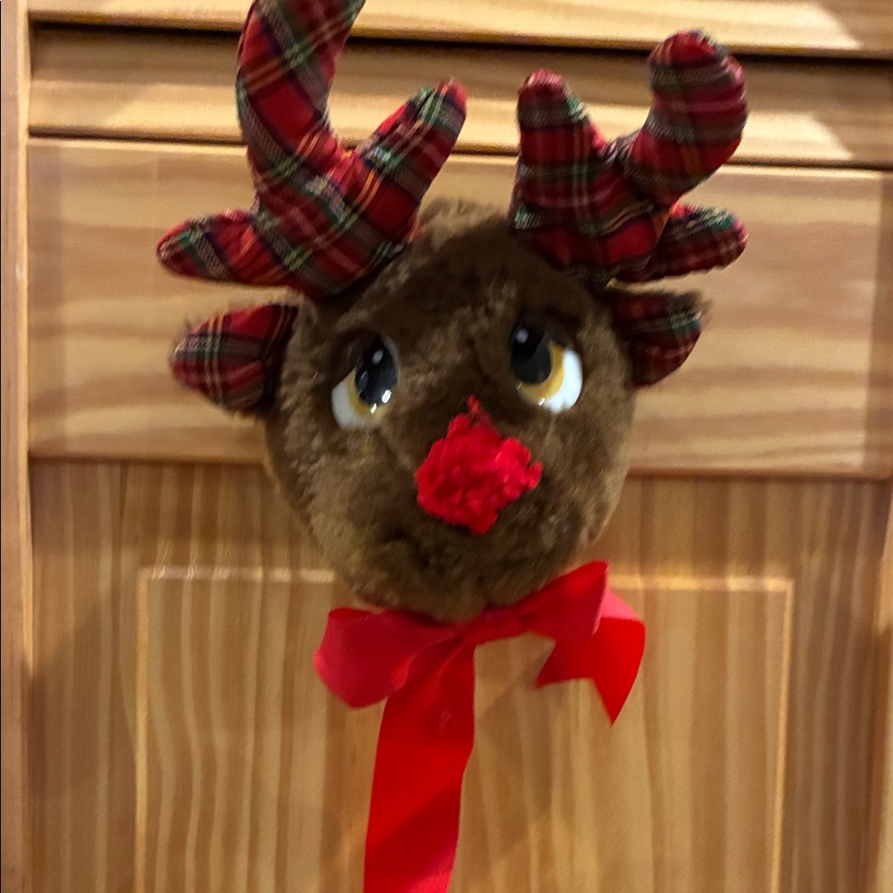 Source Unknown Festive Reindeer Decor with Red Accents